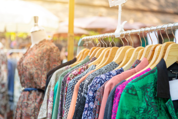 Kleidung und Unikate (Jacken, Hosen, etc.)